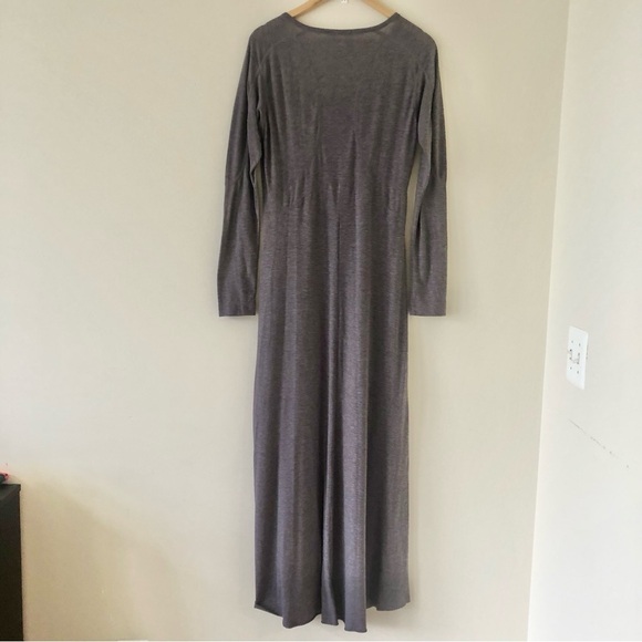 Athleta Weekender long sleeved maxi dress size medium - Picture 11 of 11
